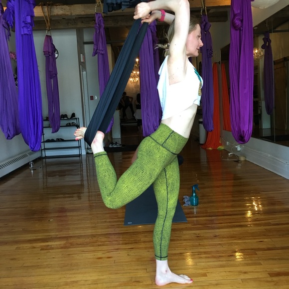 LULULEMON LEGGINGS - Picture 2 of 8